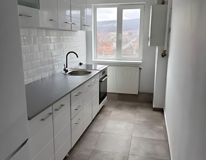 Apartament 2 camere decomandat ,Cetate, zona bulevard - Poză 4