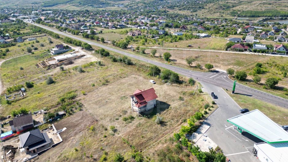 TEREN COMERCIAL  – TRASEUL CHIȘINĂU–LEUȘENI - Poză 3