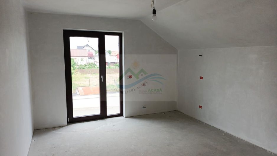 Casă/Vilă Dumbrăveni/Suceava - Poză 9