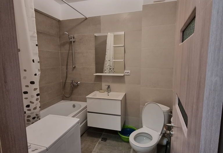 De inchiriat apartament spatios 2 camere zona Pacii - Poză 6