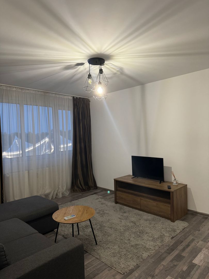 De Închiriat - Apartament 2 Camere Metrou Eroii Revoluției - Poză 1