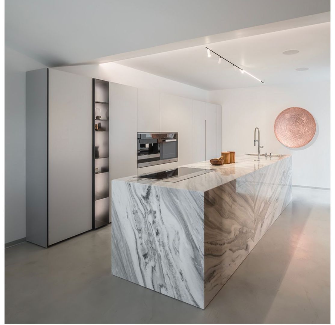 Vila superba în Mogoșoaia cu deschidere la lac - Poză 9