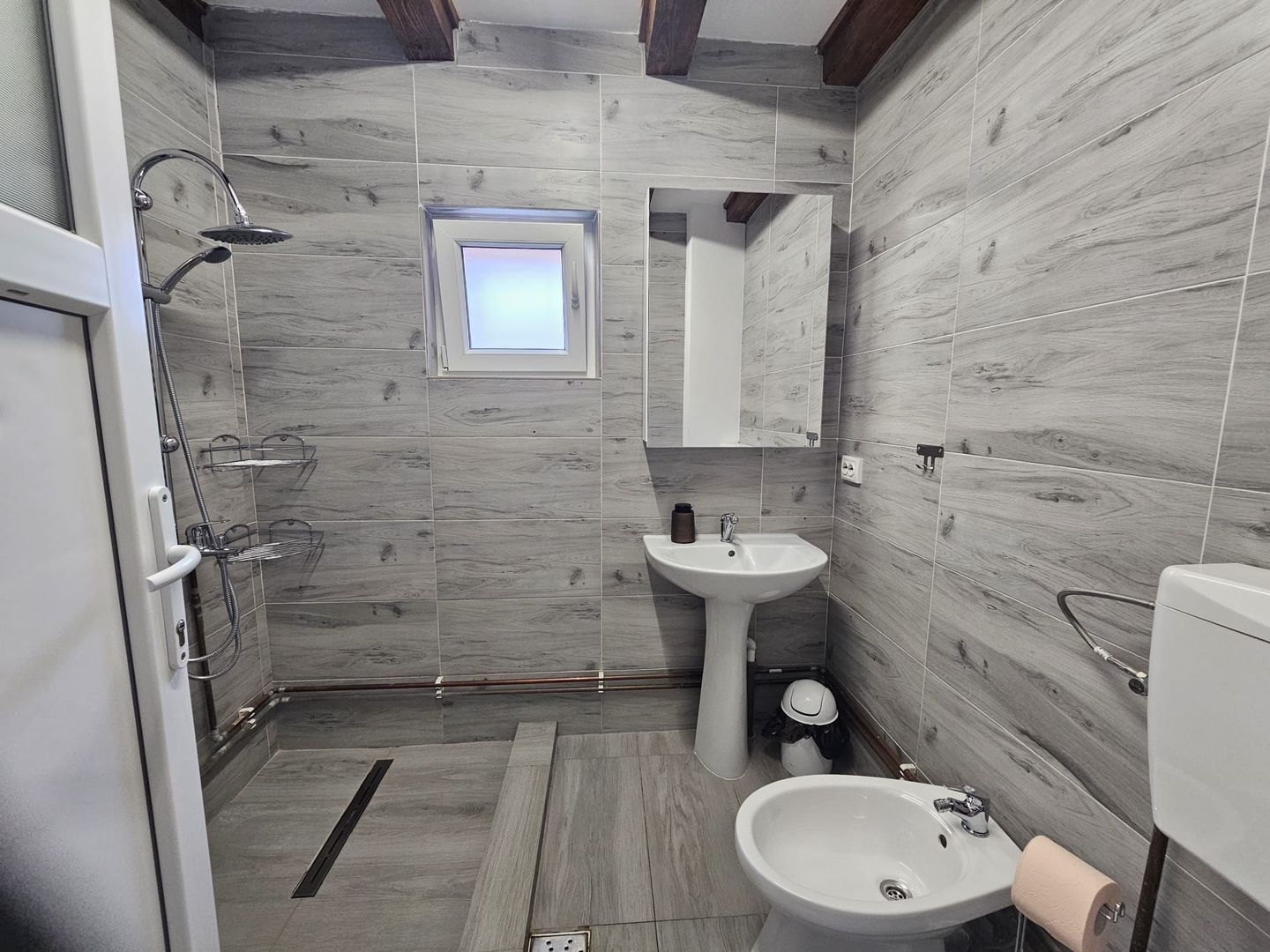Splendoarea naturii imbinata cu stilul modern=pensiune exclusivista - Poză 23
