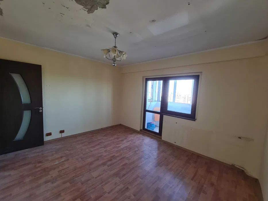 Apartament 3 camere, Micro 17 - Poză 3