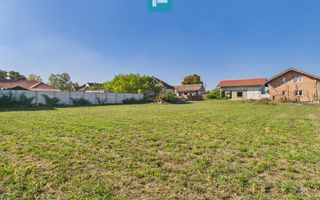 Casă la roșu cu 4 camere de vânzare - Poză 7