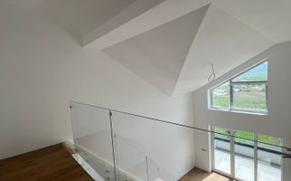 Apartament 4 camere, suprafata generoasa - Poză 5