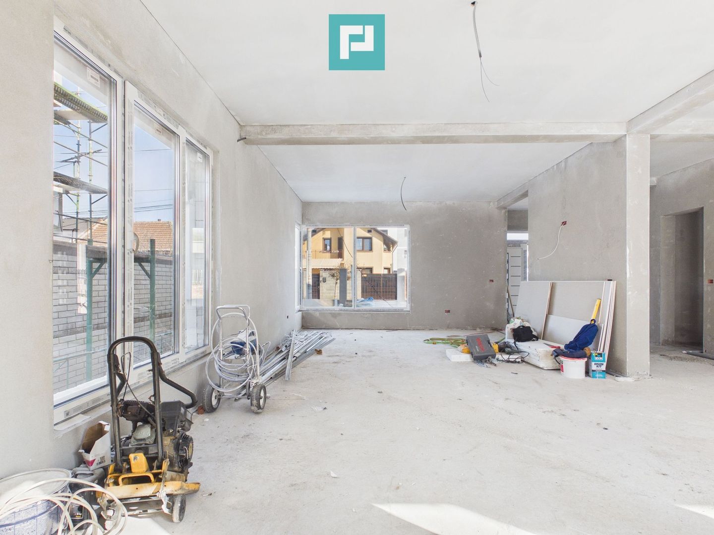 Casă deosebită în Parneava – Strada Griviței - Poză 27