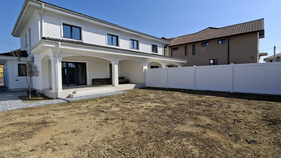 Duplex spatios cu garaj si pereti dublii - Poză 27