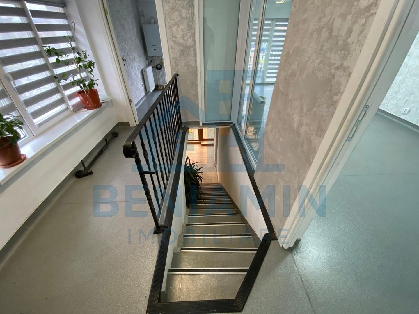 Spațiu pentru birouri si servicii pe Bd. 1 Mai langa Spital– 97 mp - Poză 11