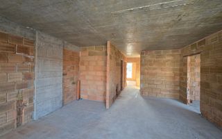 Apartament 4 camere, predare iulie 2026,  Centru ! Pret TVA inclus ! - Poză 2