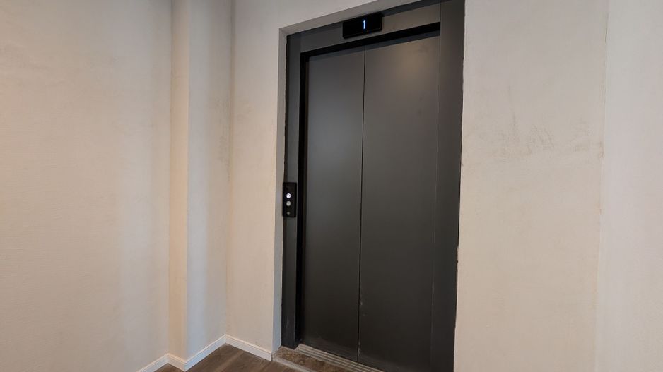 Coworking modern în zona Cișmigiu – 3 birouri de închiriat - Poză 60