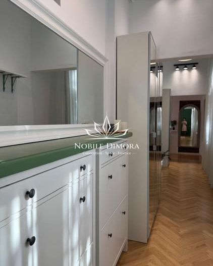 Apartament deosebit cu 3 camere - Central - potrivit pentru studenti - Poză 5