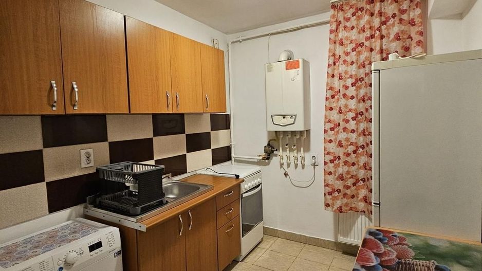 AP. 2 CAMERE- APARATORII PATRIEI, BLOC NOU, BUCATARIE INCHISA, METROU - Poză 7