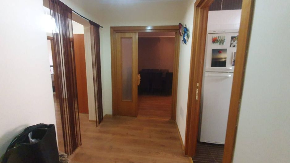 De vanzare – Apartament 3 camere -Complex Vega, Strada Tecuci - Poză 2