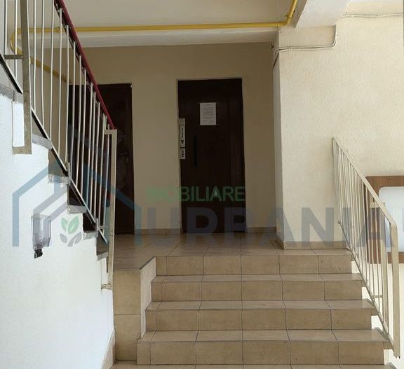 Apartament de vânzare, 3 camere, ultracentral, Pașcani - Poză 2