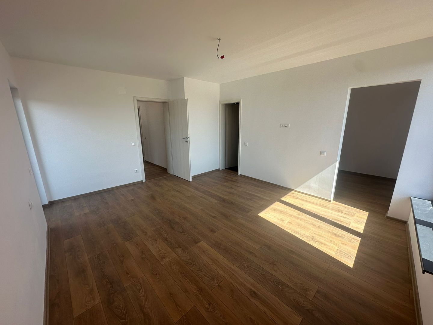 Casă P+1 modernă, finisaje premium, teren 375 mp | Tunari - Poză 8