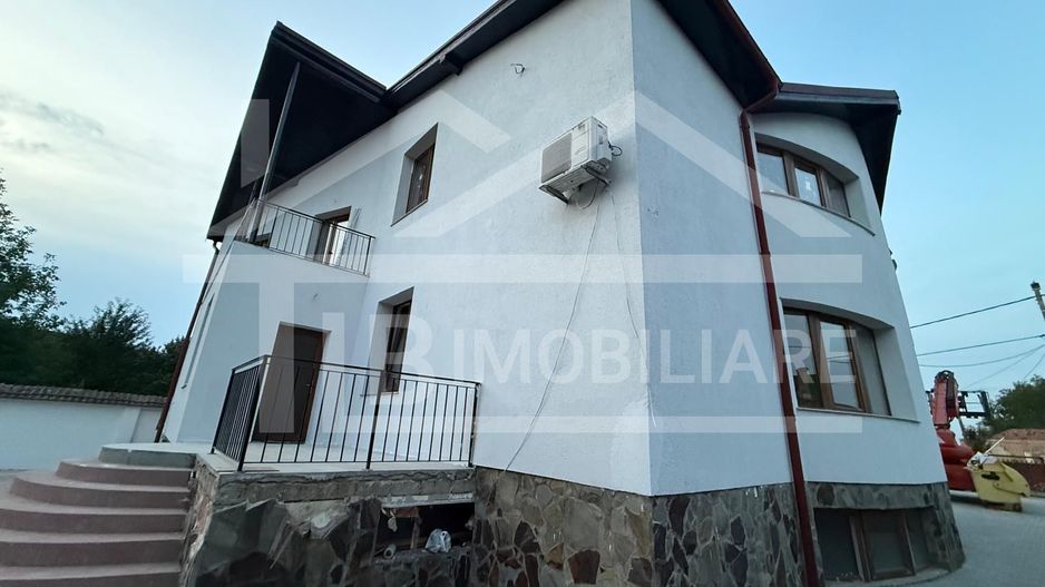 Casa individuala, 10 camere, 753mp, Zona Sancraiu de Mures - Poză 2