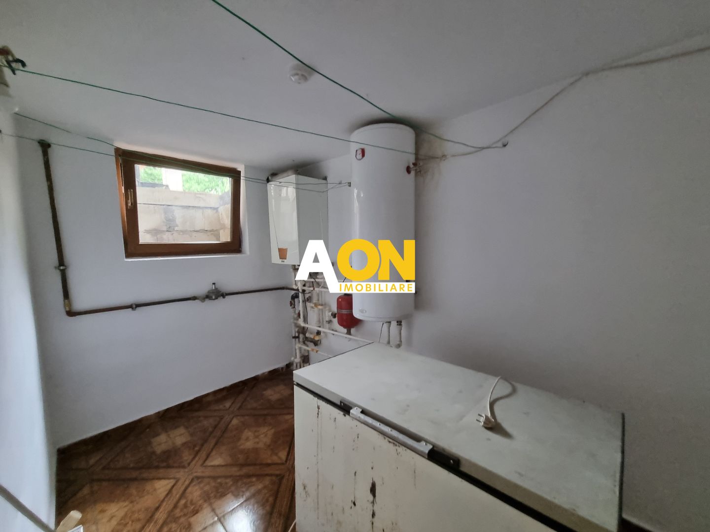De vanzare casa 6 camere, S+P+M, 900mp teren, Cetate - Poză 19