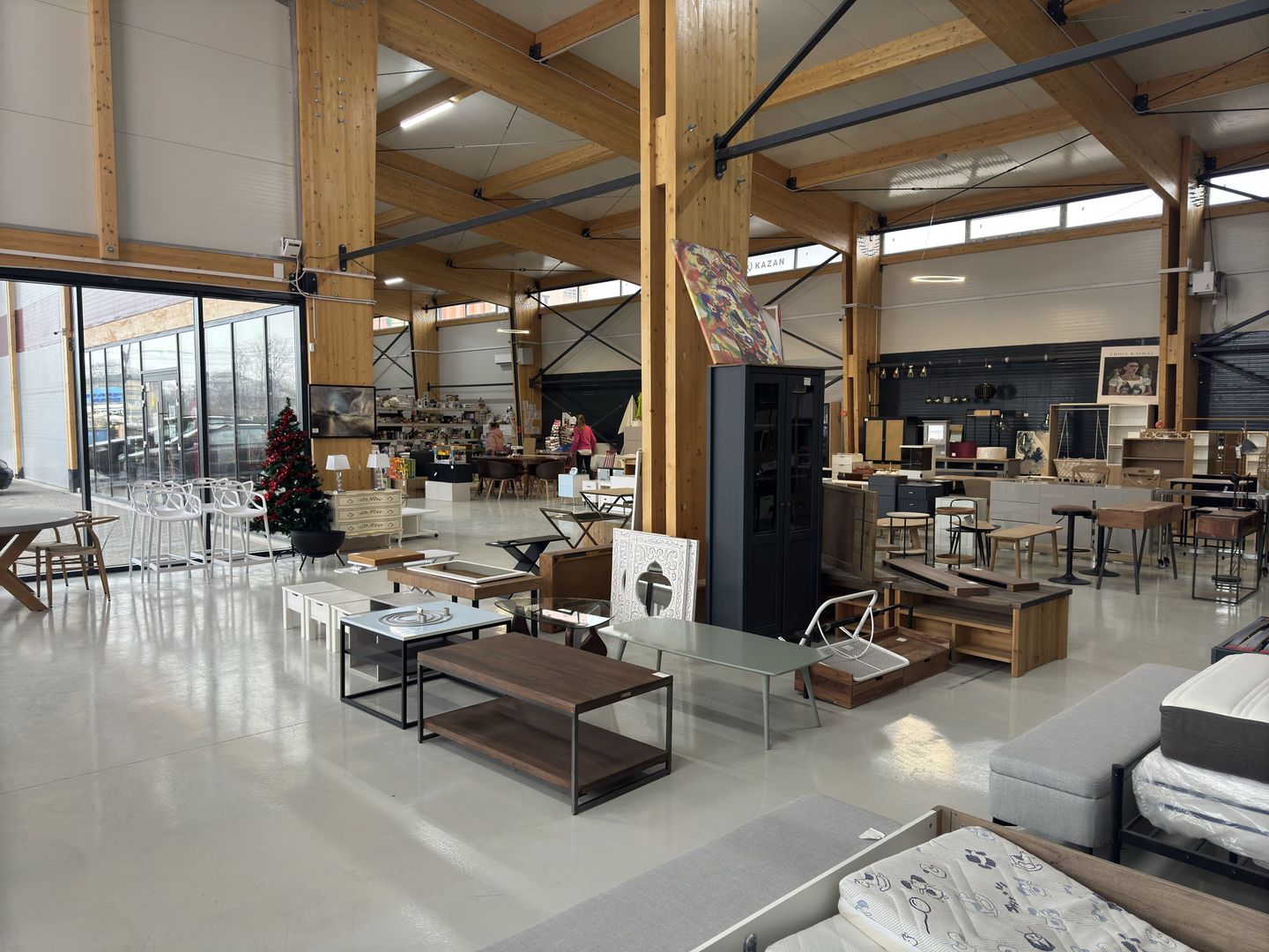 Showroom + cladire birouri | Roman/Neamt | stradal - de vanzare - Poză 3