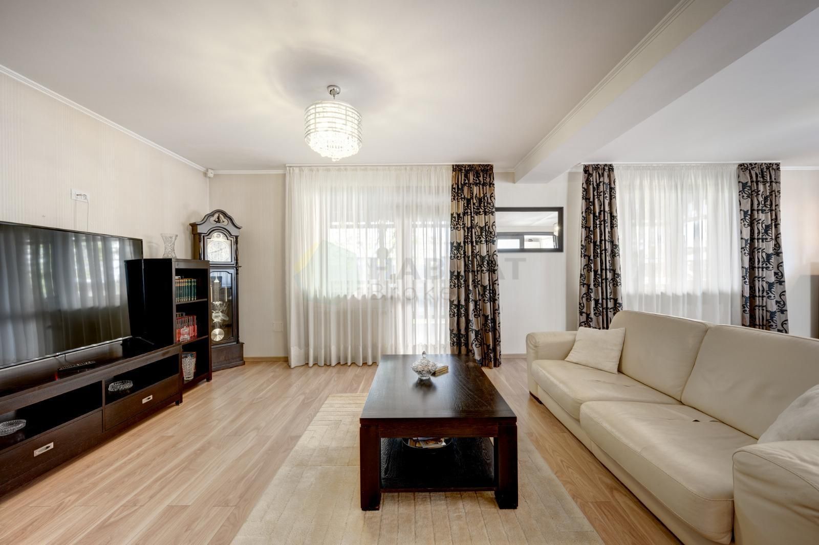 Casă modernă și spațioasă de vânzare în Bragadiru – ideală pentru familie - Poză 5