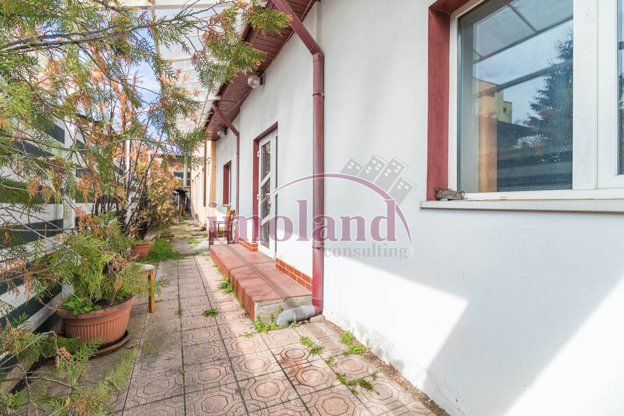 Vanzare - vila noua+spatiu birou/comercial - Crangasi-Constructorilor - Poză 1