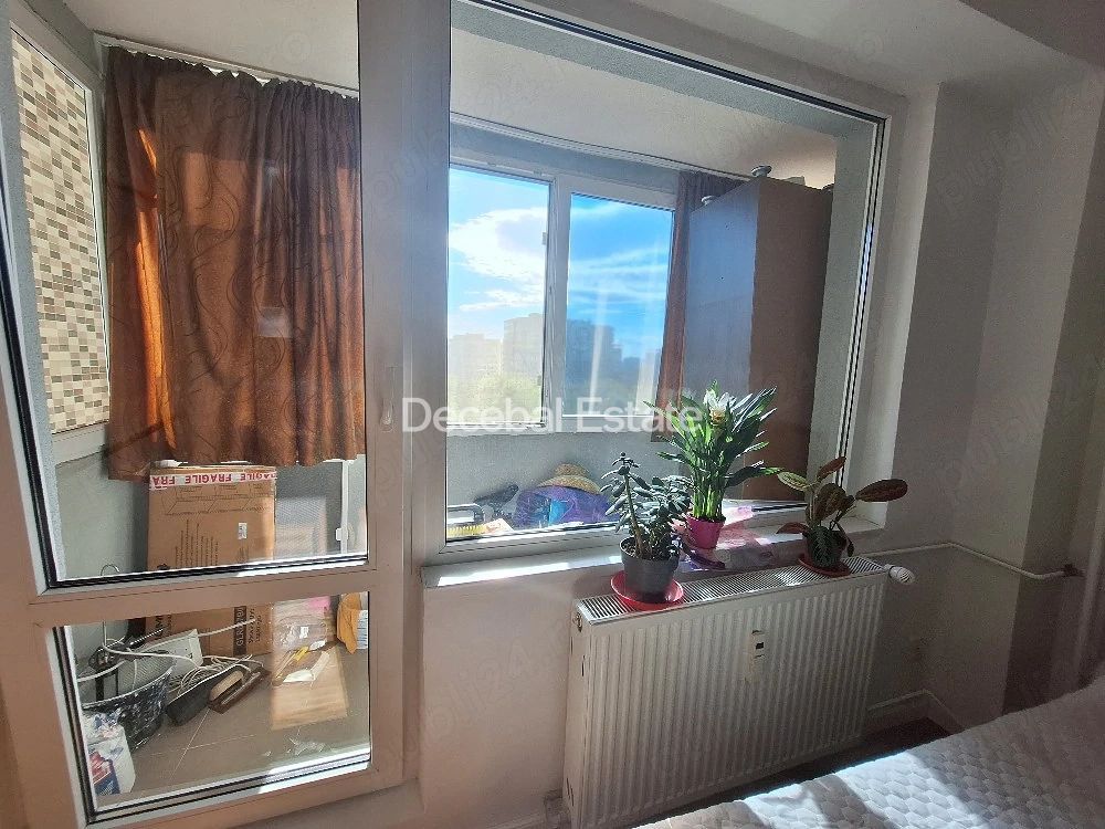 Apartament 2 camere Titan 58 mp etaj 8/10 1978 - Poză 3