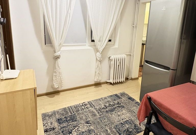 Apartament Luminos 2 camere. Decomandat.  Zona Huedin/ Resita. - Poză 2