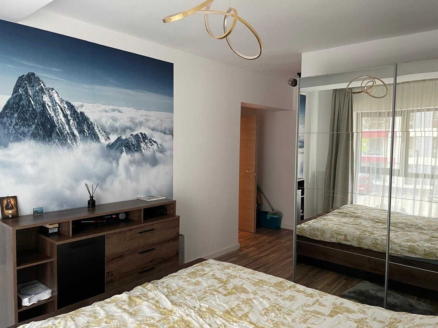 De vanzare apartament 3 camere Lujerului 2 locuri parcare - Poză 3