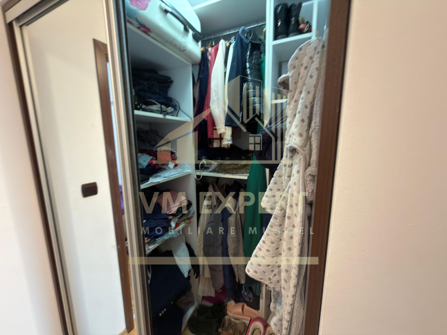 APARTAMENT 3 CAMERE ETAJ 3 VIȘOI CAMPULUNG - Poză 18