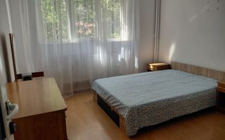 De inchiriat apartament 2 dec ,et 1, Micro 20 mobilat si utilat - Poză 1