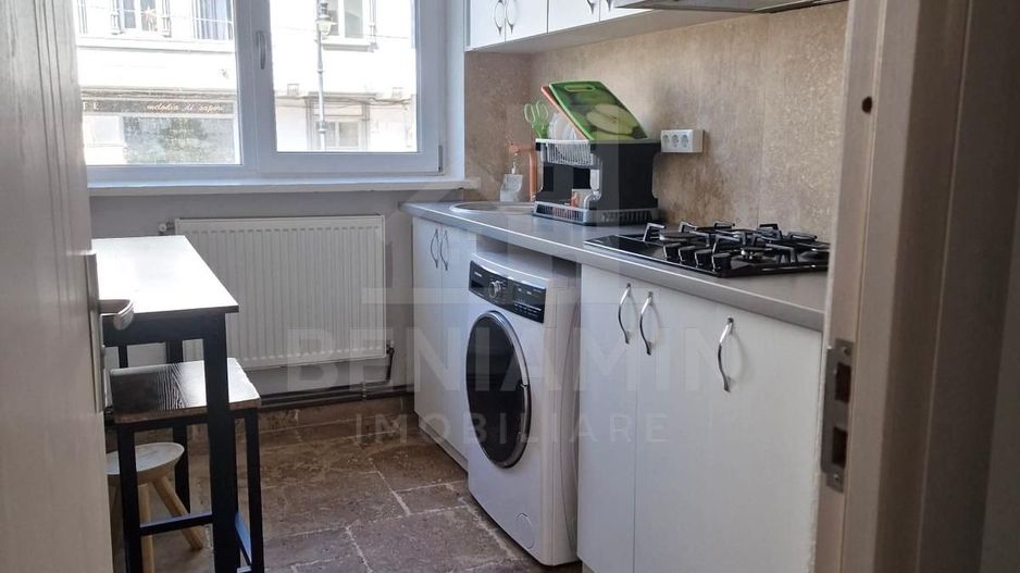 2 decomandat - centrala proprie - mobilat - utilat - English Park - Poză 4