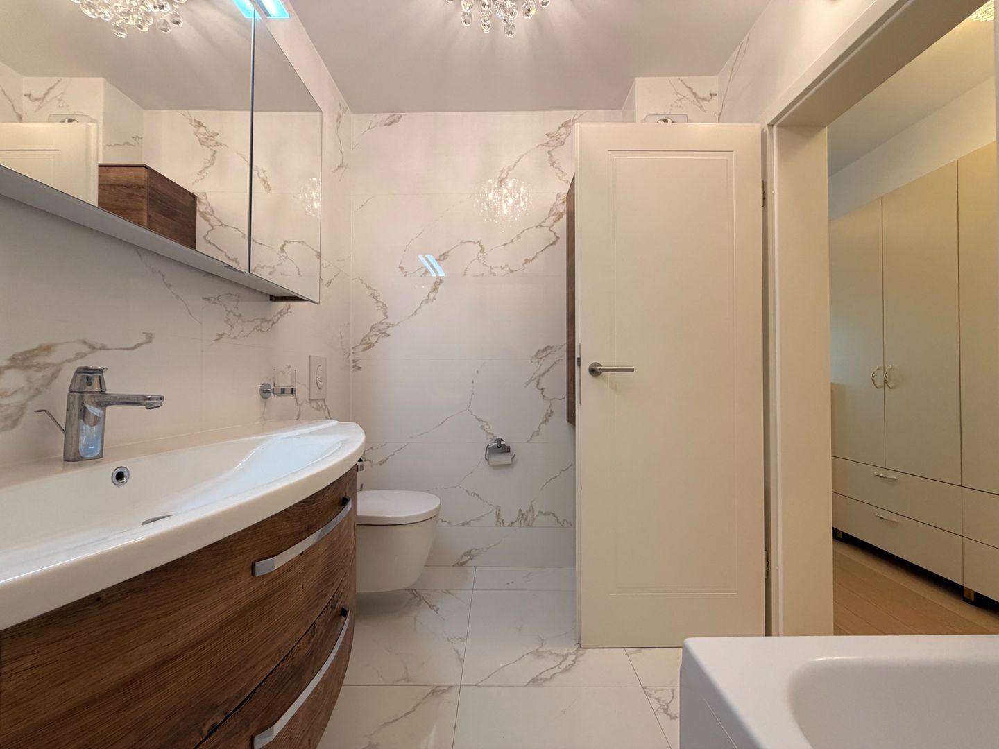 APARTAMENT 4 CAMERE | CENTRALA PROPRIE | RENOVAT COMPLET - Poză 16