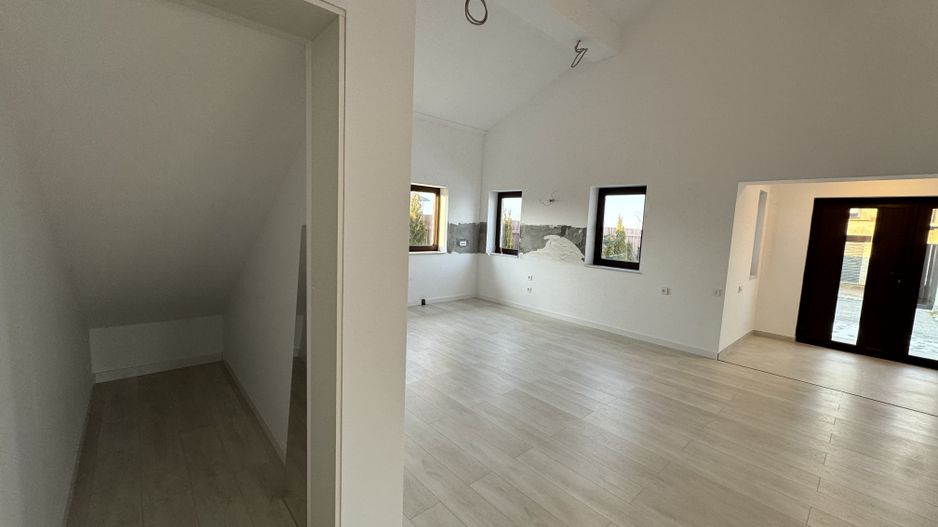 Casă individuală modernă de vânzare în Cristian | Finalizată 2023 - Poză 7