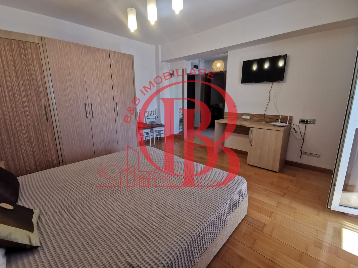 Garsoniera spatioasa mobilata si utilata ideala pt investitie - Poză 10