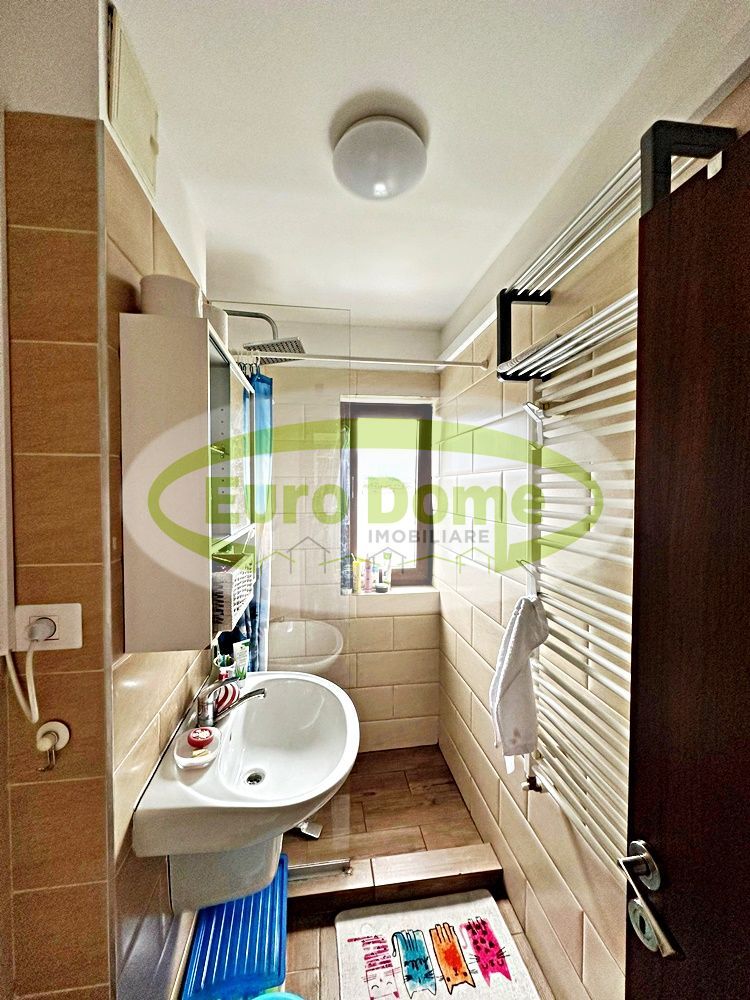 Apartament cu 3 camere 84mp utili in bloc vila -Tractoru - Poză 12