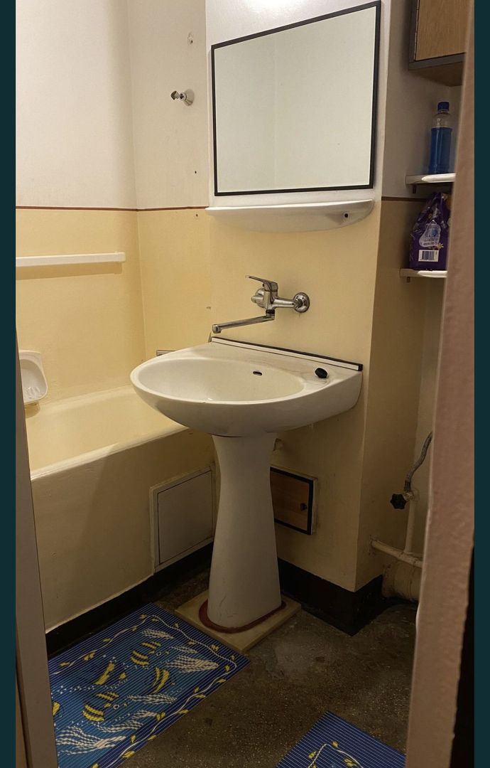 BRASADAS vinde garsoniera 36mp pe Ostrovului la etajul 3. - Poză 3