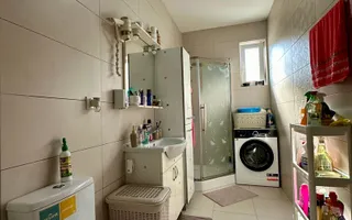 Apartament cu 3 camere mobilat si utilat la parter in Giroc la asfalt. - Poză 14