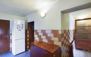 Casă cu 4 camere în Bujac. - Poză 4