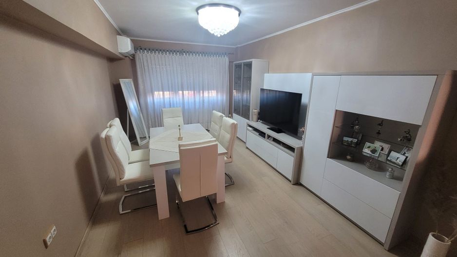 ageuropa.ro vinde apart. FINISAT cu 4 cam 84mp etajul 1 în Carpați 2 - Poză 2