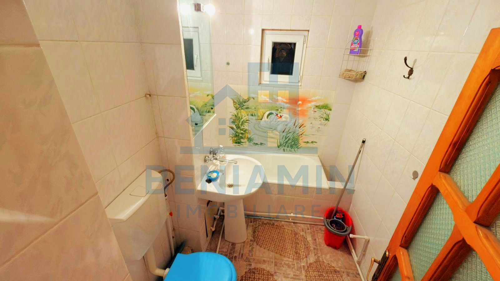 Apartament decomandat 3 Camere Renovat Utilat 1 Mai etaj 3 - Poză 12