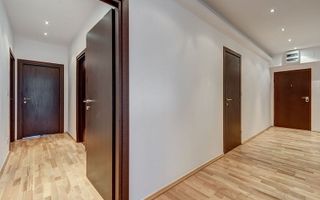 Apartament 4 camere 125 mp+parcare+boxa in Natura Residence - Poză 2