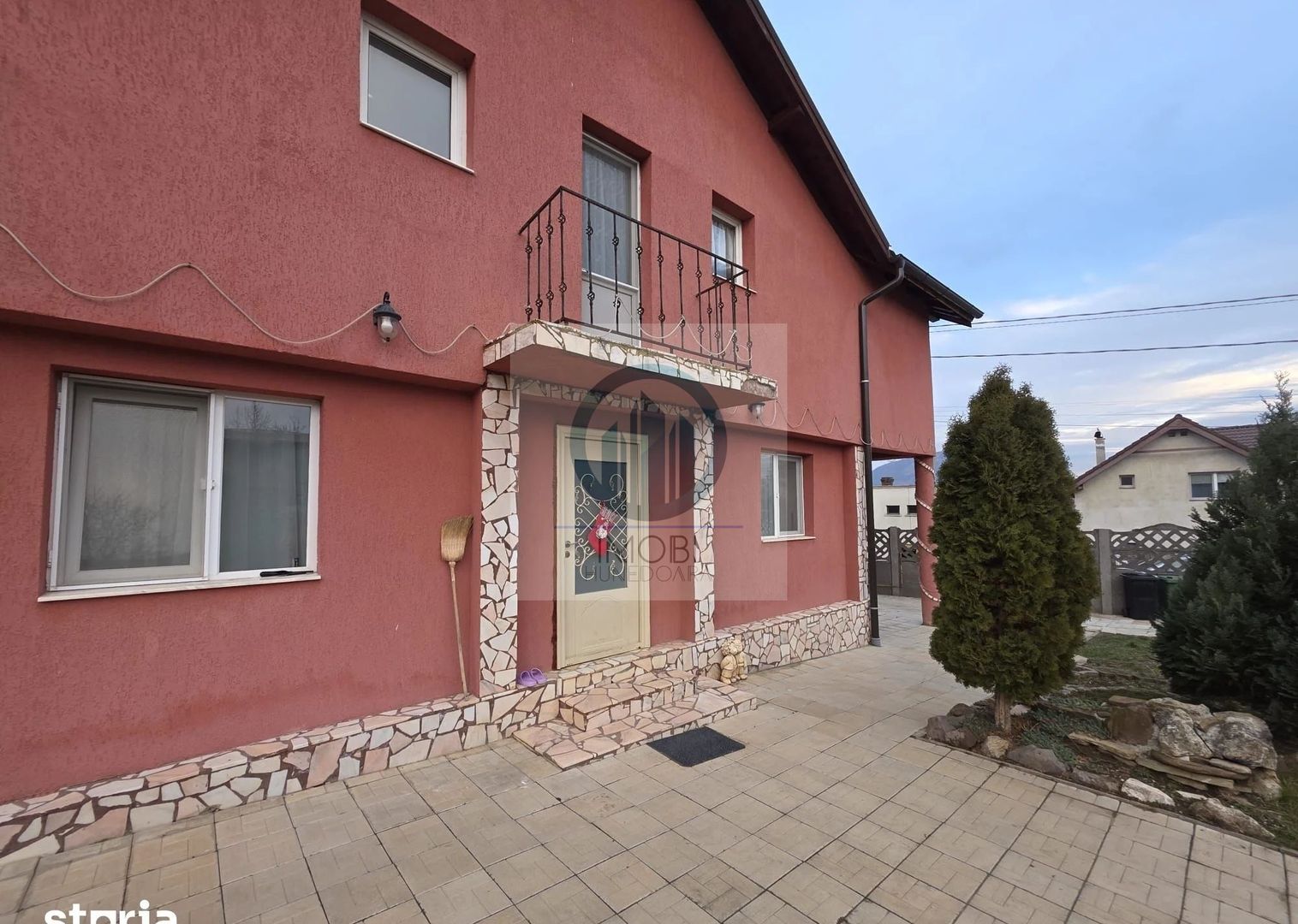 Casa moderna cu etaj si piscina, terasa si teren 700 mp – Simeria, HD - Poză 1