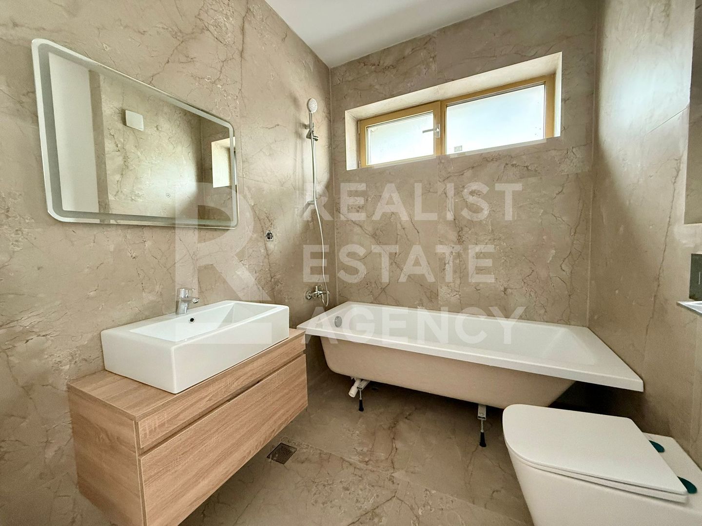 Vilă sustenabilă - panouri fotovoltaice, pompe de căldură, Pipera - Poză 15