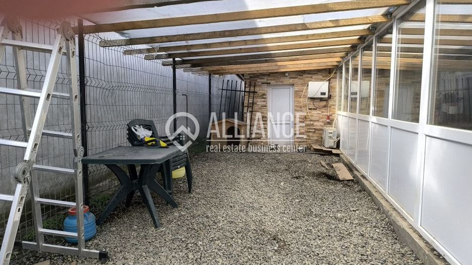 BRATIANU 2 COCOSI(COD03) - Casa si curte cu utilitati incluse ! - Poză 22