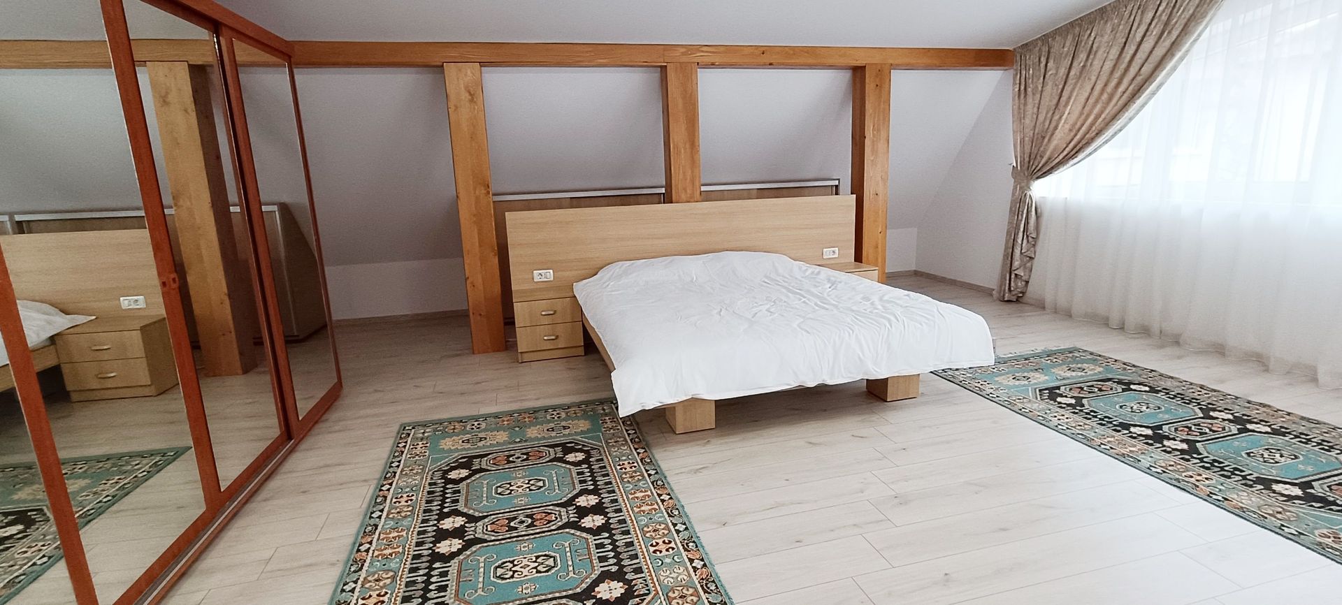 Apartament modern in vila-100mp - Poză 5