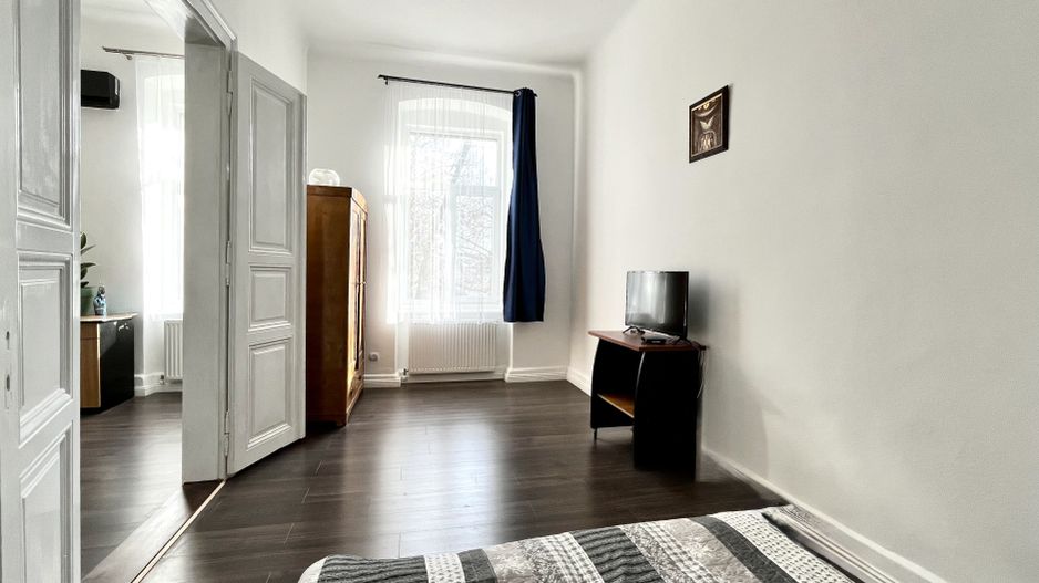 Un apartament care îți oferă orașul la un pas și vedere la Bega - Poză 7