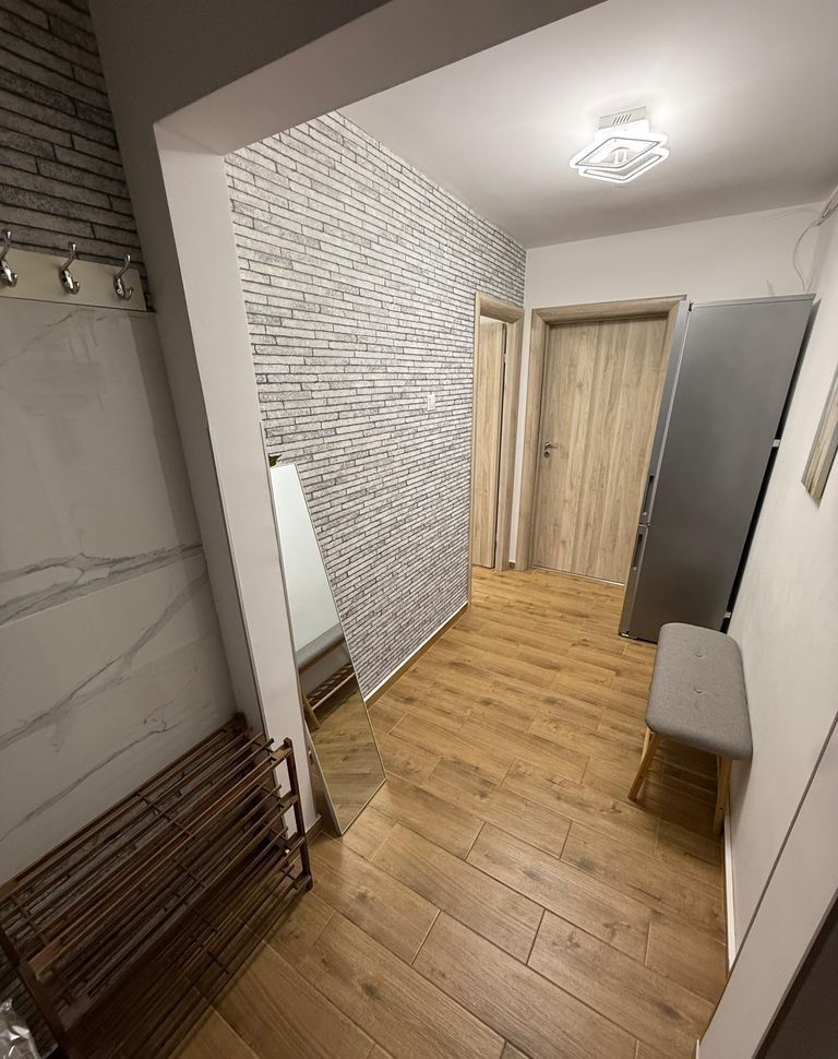 Apartament 3 camere. Bld. Brancoveanu. Aleea Covasna. Cu Centrala proprie. - Poză 4