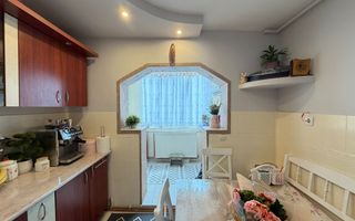 Apartament cu 3 camere decomandat, etaj intermediar,  zona Lidl Hotvon - Poză 9