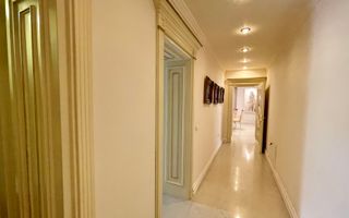 Impressive Villa *1500 SQM usable* 2613 SQM land / Open to the lake - Poză 42