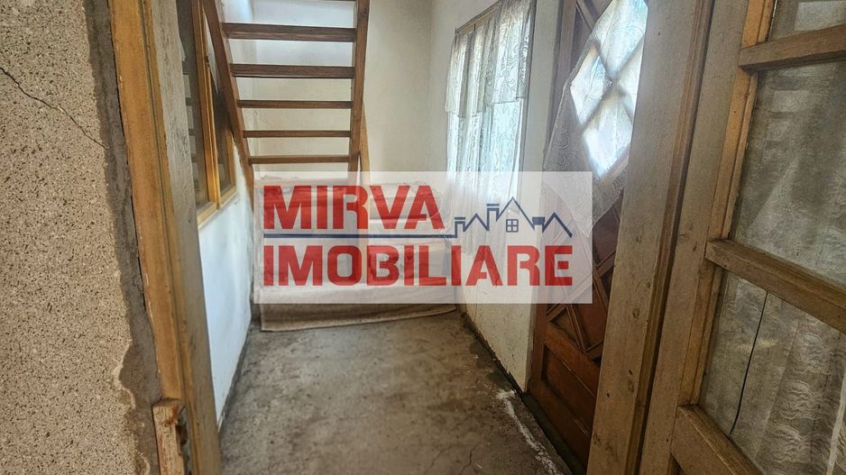 Exclusivitate! Casă cu teren generos în Sat Olteni, Com.Teișani - Poză 40